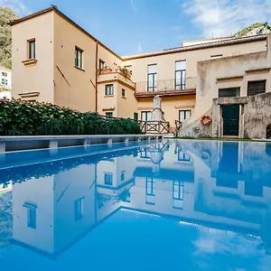 2* Bed & Breakfast Amalfi Resort